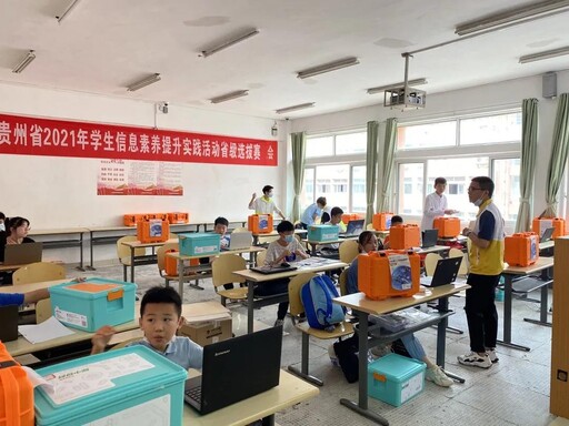 比賽現(xiàn)場，選手們神采奕奕