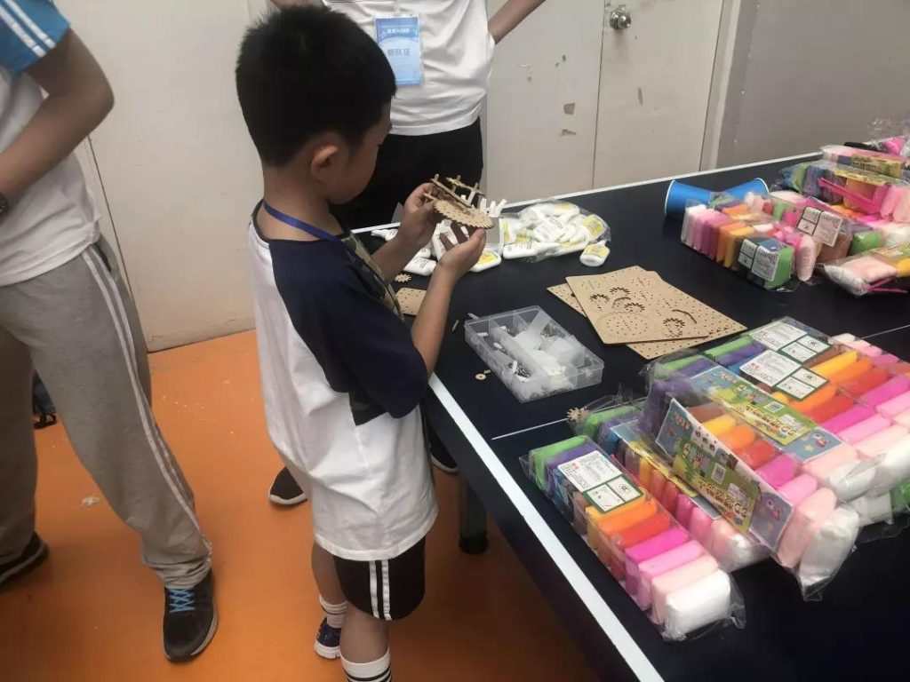 雷宇的支持，讓小選手們的作品更加精致美觀，令人贊嘆。