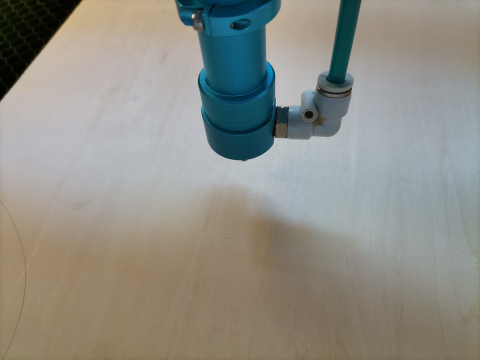 激光頭在定位和走邊框時(shí)沒有紅點(diǎn)出現(xiàn)