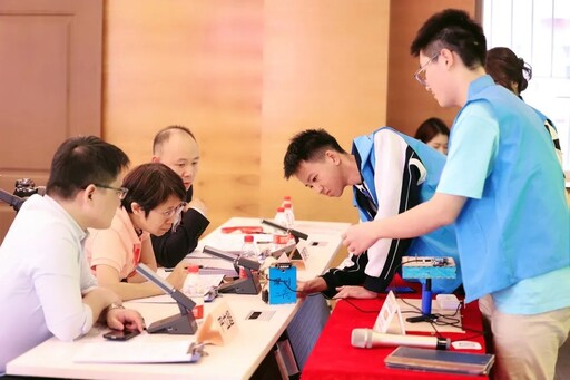 評委點(diǎn)評作品2