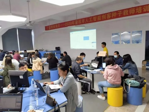 現(xiàn)場熱火朝天