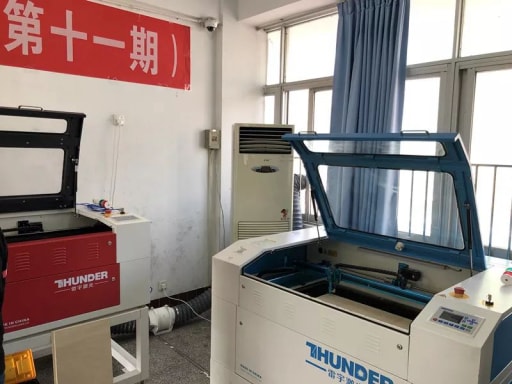 雷宇攜激光切割機(jī)雷大宇和樂造匠助力第十一期創(chuàng)客教育教師研修班，受到了一致好評(píng)。