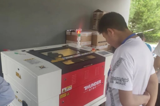 火熱持續(xù)，雷宇攜創(chuàng)趣天地、蘑菇云創(chuàng)客點(diǎn)燃雙城造物激情！