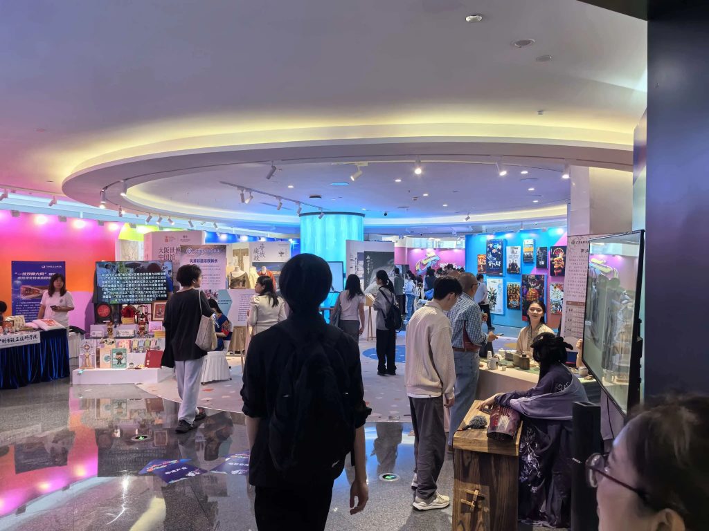 激光工藝閃耀“南粵英才”盛會｜ 雷宇教育與廣東省嶺南工商第一技師學院展現(xiàn)“文化+科技”校企融合新路徑